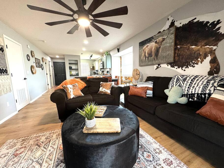 Modern Comfort: Updated Cozy Condo In Indian Point แบรนสัน ภายนอก รูปภาพ