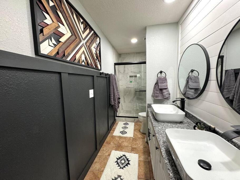 Modern Comfort: Updated Cozy Condo In Indian Point แบรนสัน ภายนอก รูปภาพ