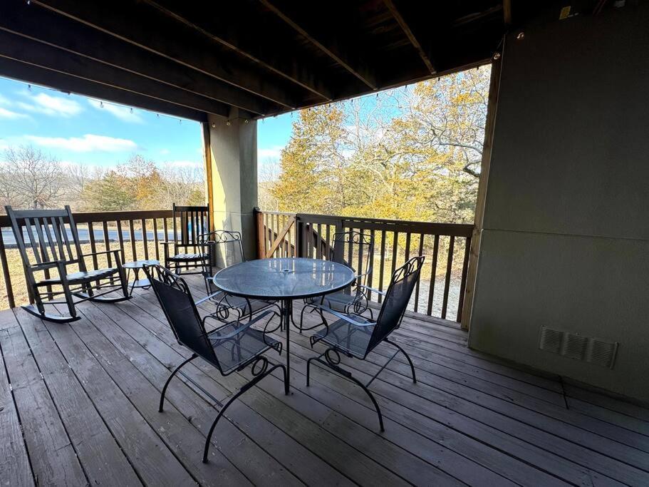 Modern Comfort: Updated Cozy Condo In Indian Point แบรนสัน ภายนอก รูปภาพ