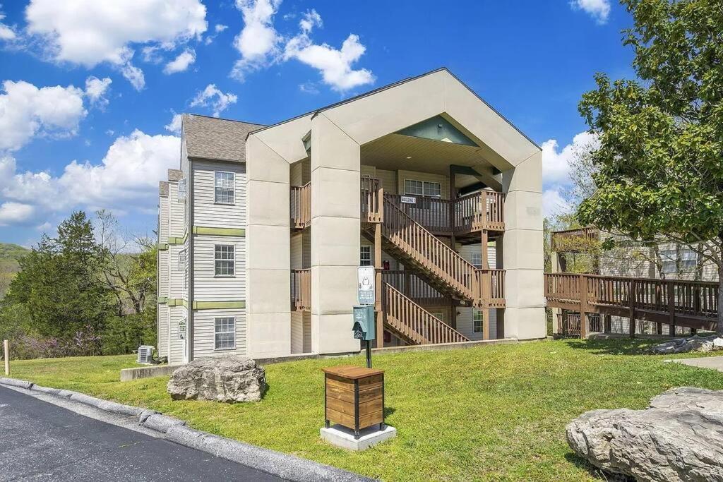Modern Comfort: Updated Cozy Condo In Indian Point แบรนสัน ภายนอก รูปภาพ
