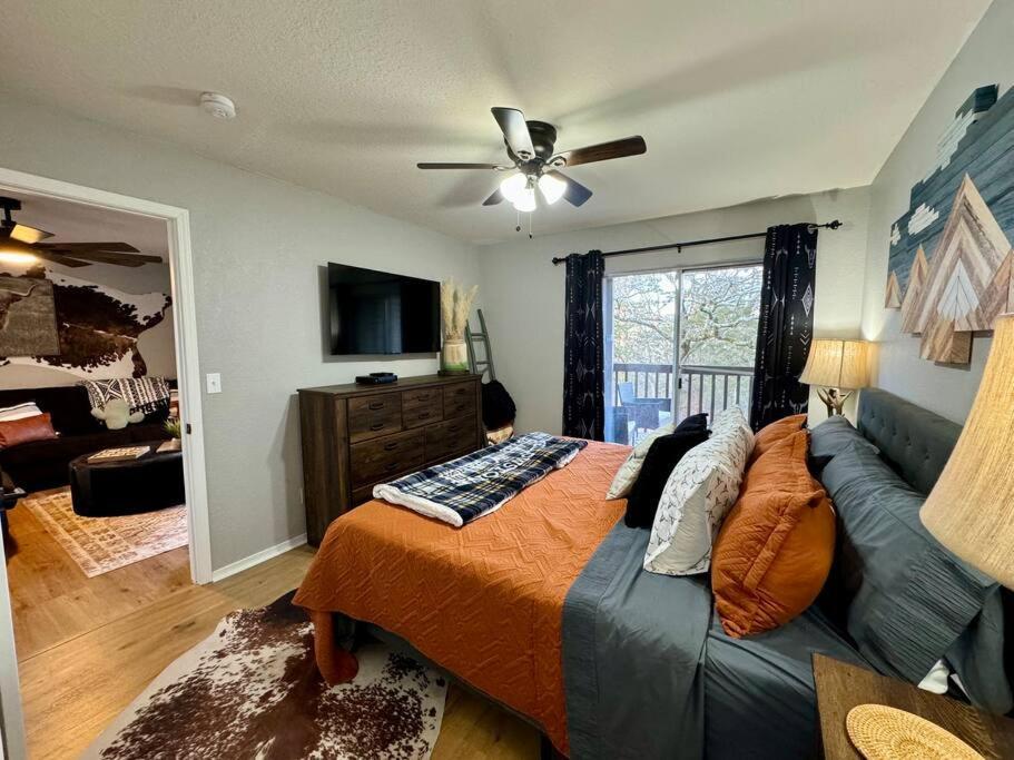 Modern Comfort: Updated Cozy Condo In Indian Point แบรนสัน ภายนอก รูปภาพ