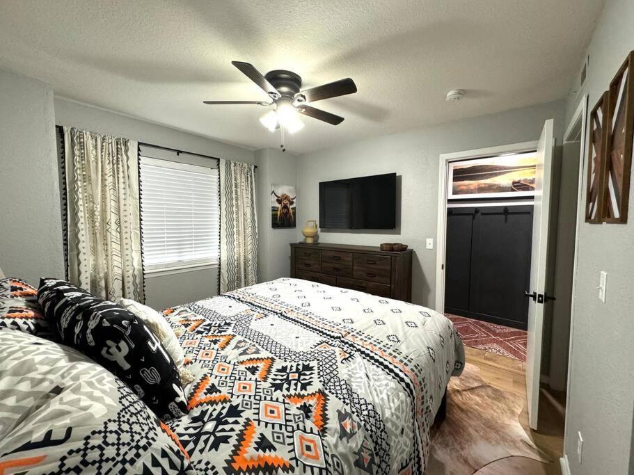 Modern Comfort: Updated Cozy Condo In Indian Point แบรนสัน ภายนอก รูปภาพ